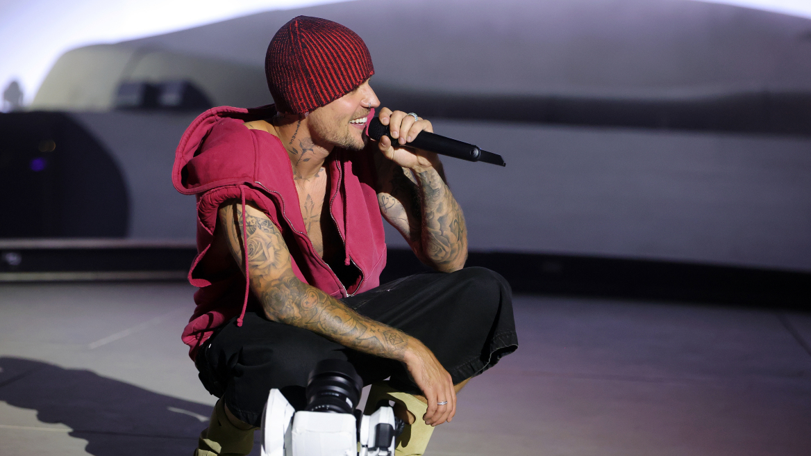 Billie Eilish: Έγινε το «one less lonely girl» του Justin Bieber στο Coachella
