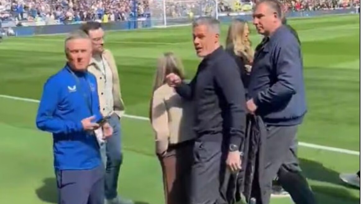 Βίντεο: Η στιγμή της έντασης μεταξύ οπαδών της Έβερτον και του Τζέιμι Κάραγκερ