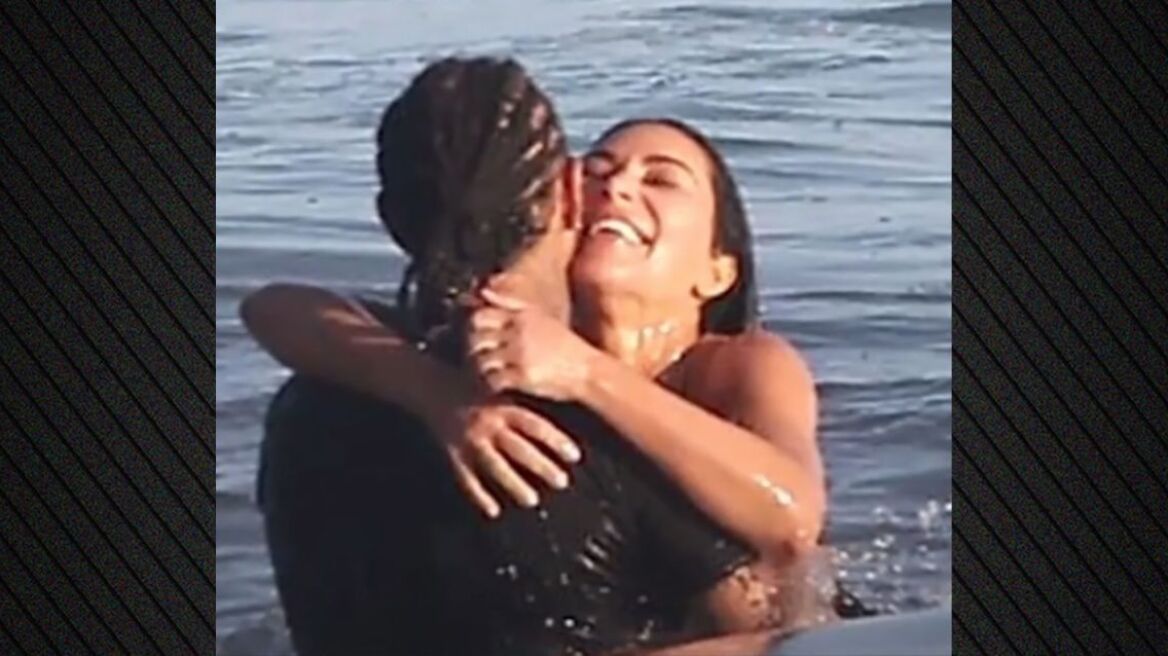 Οι τρυφερές αγκαλιές και τα αγγίγματα της Κιμ Καρντάσιαν και του Λιούις Χάμιλτον σε παραλία του Μαλιμπού