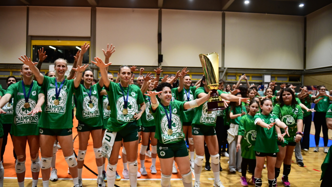 Παναθηναϊκός: Σήκωσε την κούπα, δάκρυσε και αποθεώθηκε η Πέννυ Ρόγκα, βίντεο και φωτογραφίες 