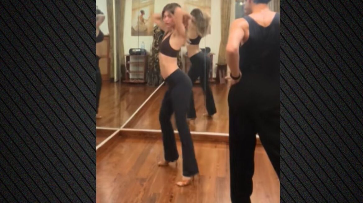 Η Κλέλια Ανδριολάτου χόρεψε cha cha cha με τον παρτενέρ της, δείτε το βίντεο