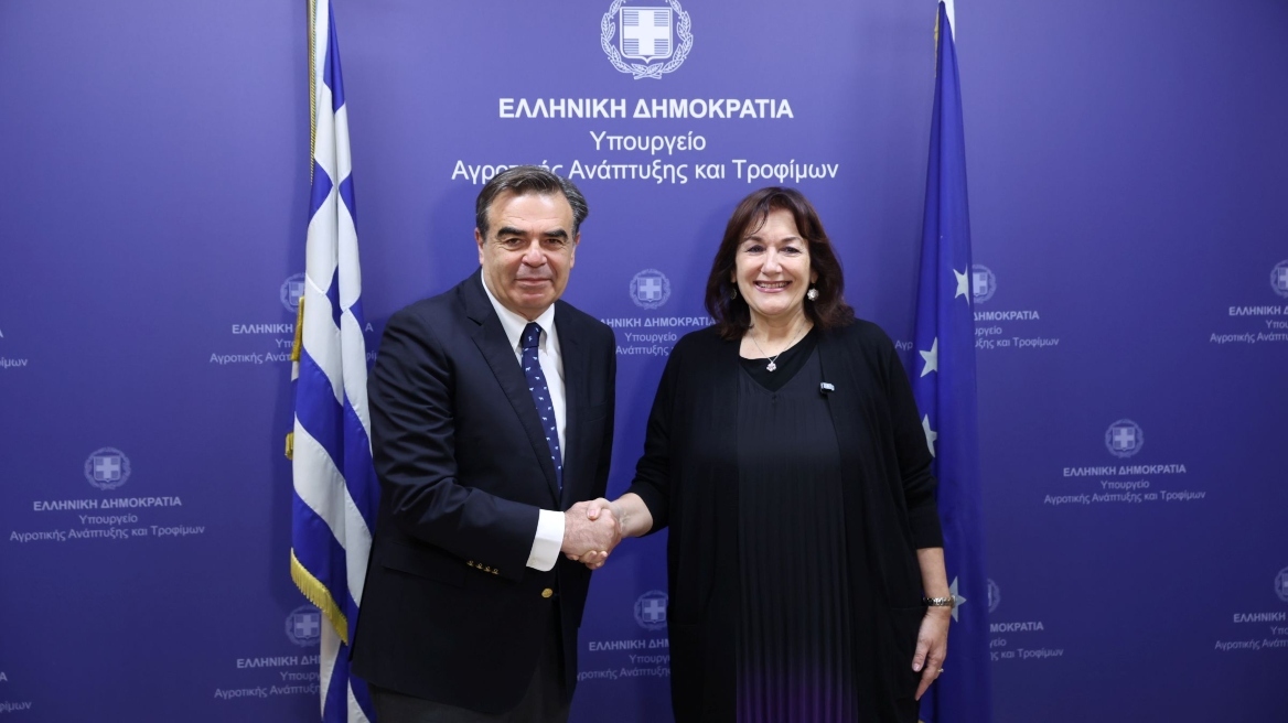 Συνάντηση Σχοινά με την Ευρωπαία Επίτροπο για τη Μεσόγειο: Στο τραπέζι λιπάσματα, περιφερειακές εξελίξεις, ενέργεια και επισιτιστική ασφάλεια