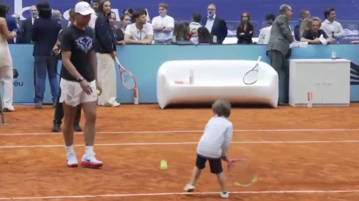 Εντυπωσιάζει με τα χτυπήματά του στο τένις ο 3χρονος γιος του Ναδάλ, βίντεο 