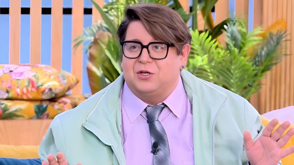 Θάνος Μπίρκος: Μέσα από την απώλεια του πατέρα μου ωρίμασα, ό,τι ψήγματα εφηβείας είχα μέσα μου έφυγαν