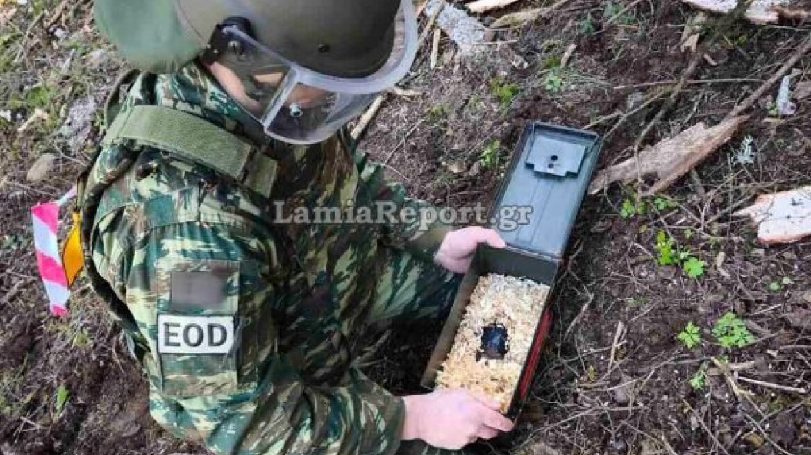 Ξυλοκόποι εντόπισαν χειροβομβίδα σε δάσος  έξω από το χωριό Νόστιμο Ευρυτανίας