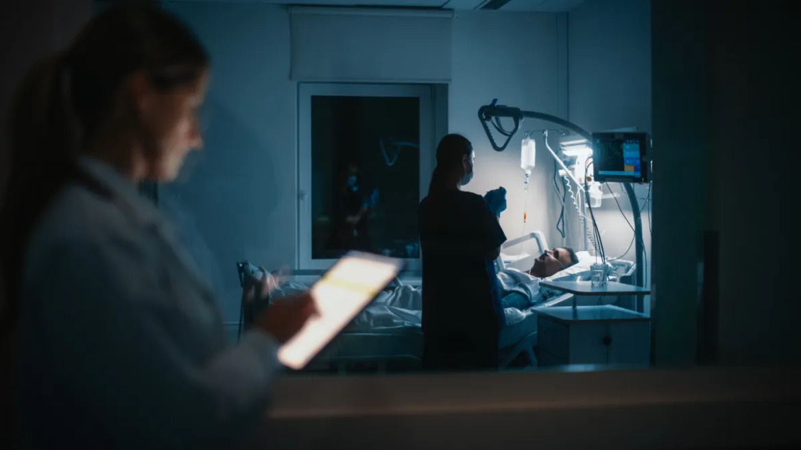 Τι συμβαίνει μέσα στην Εντατική; Ο διευθυντής της ΜΕΘ Κοζάνης αποκαλύπτει τα πάντα
