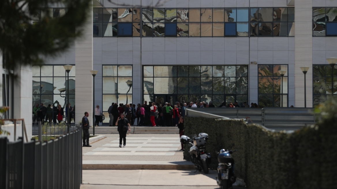 Τα μέτρα δεν παρέχουν την επιβαλλόμενη ασφάλεια, λένε οι πρόεδροι των Δικηγορικών Συλλόγων για την επίθεση στο Πρωτοδικείο