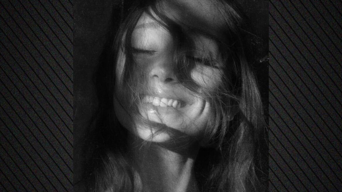 Η Αριάνα Γκράντε ανακοίνωσε την κυκλοφορία του όγδοου άλμπουμ της