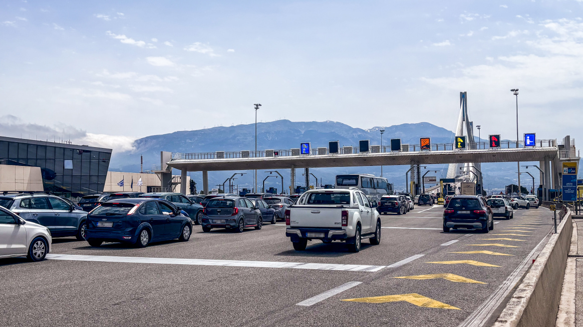 Με μικροκαθυστερήσεις η έξοδος των εκδρομέων για το τριήμερο της Πρωτομαγιάς, πού έχει κίνηση
