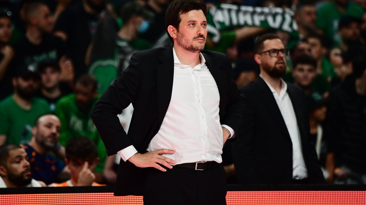 «Ξέραμε ότι ο Παναθηναϊκός θα αντιδρούσε με τεχνικές ποινές και διαμαρτυρίες», δήλωσε ο βοηθός προπονητή της Βαλένθια