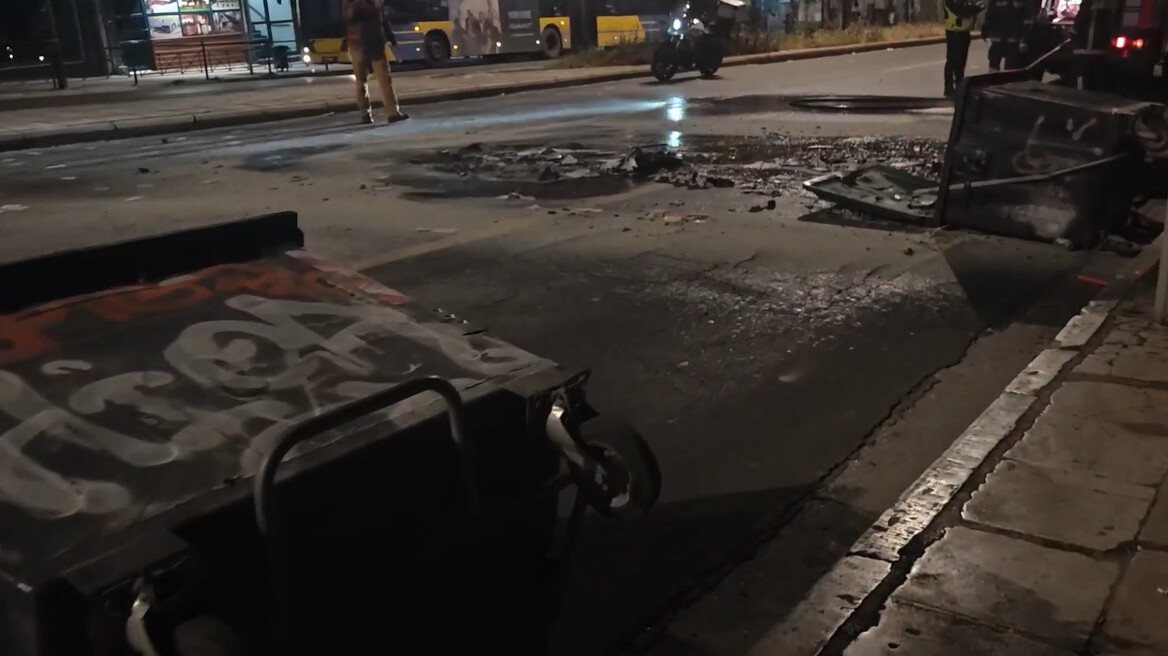 Φωτιά σε κάδο προκάλεσε διακοπή κυκλοφορίας στην Λεωφόρο Αλεξάνδρας


