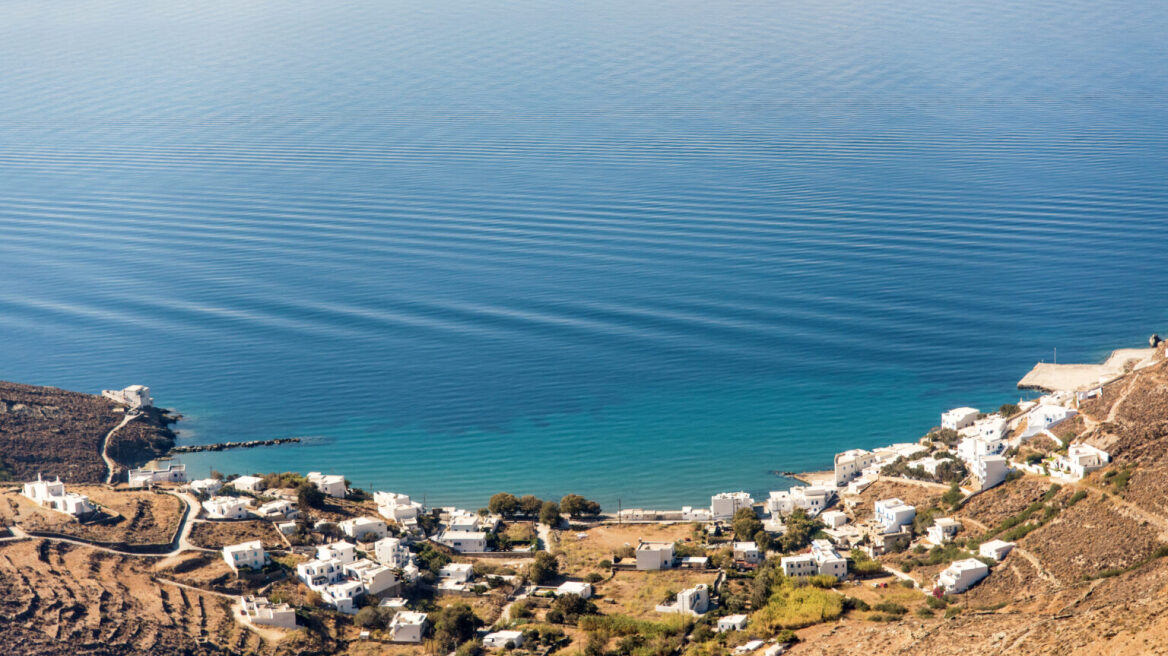 
Τέσσερα νησιά για το τριήμερο Αγίου Πνεύματος
