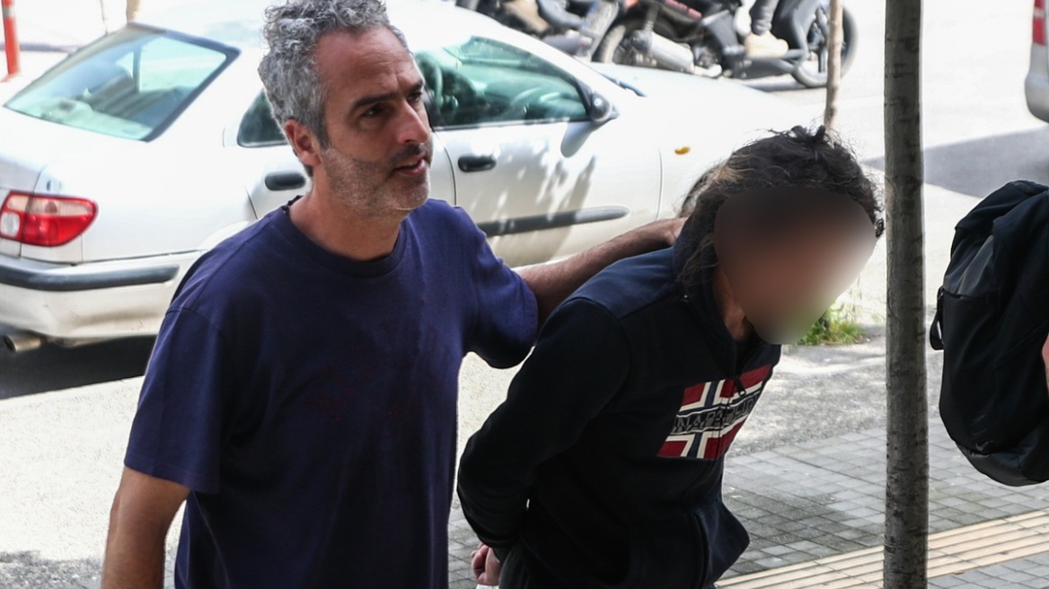 Στη φυλακή και ο δεύτερος κατηγορούμενος για τη δολοφονία του 54χρονου στα Μάλγαρα: «Θόλωσα όταν αρνήθηκε ότι έκλεψε τα περιστέρια»