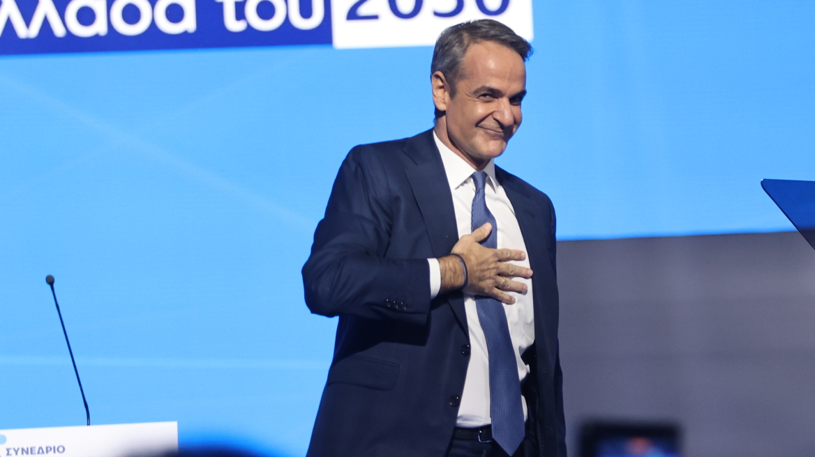 Μητσοτάκης προς Βέμπερ στο Συνέδριο της ΝΔ: Ευχαριστούμε για την υπόσχεση να στηριχθεί ο Ακύλας
