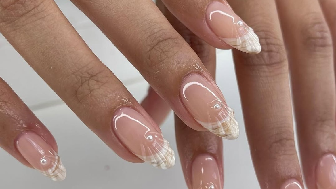 Seashell Nails: Η τάση στα νύχια που αποδεικνύει ότι το καλοκαίρι είναι ...