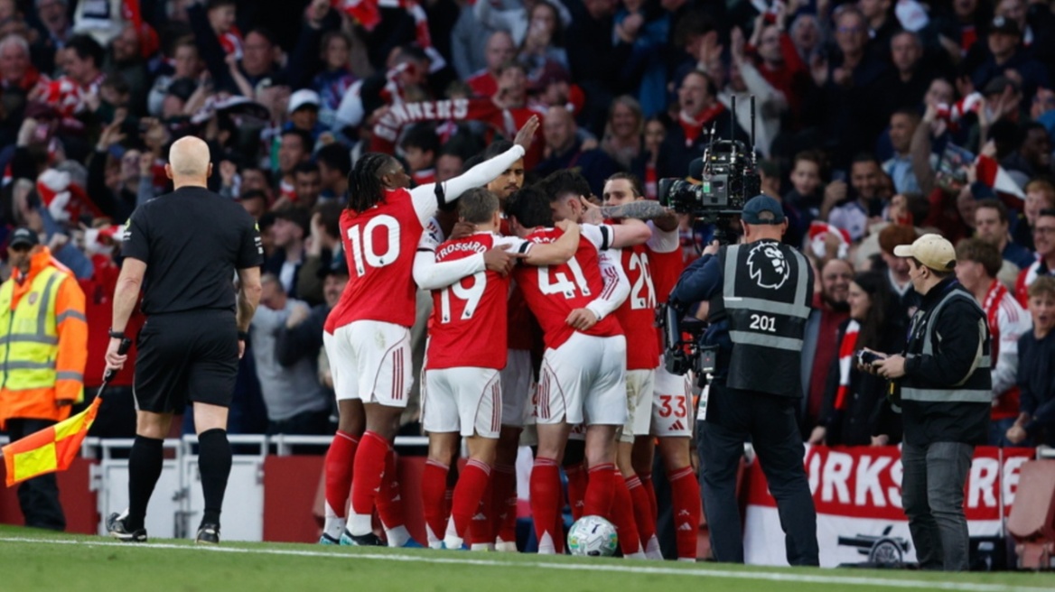 Άρσεναλ - Μπέρνλι 1-0: Μία νίκη μακριά από τον πρώτο τίτλο στην Premier League μετά το 2004, δείτε το γκολ