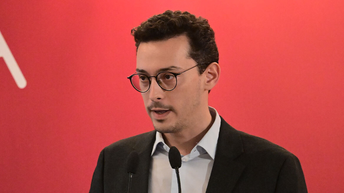 Παραιτήθηκε ο Στέργιος Καλπάκης από γραμματέας της Κεντρικής Επιτροπής του ΣΥΡΙΖΑ