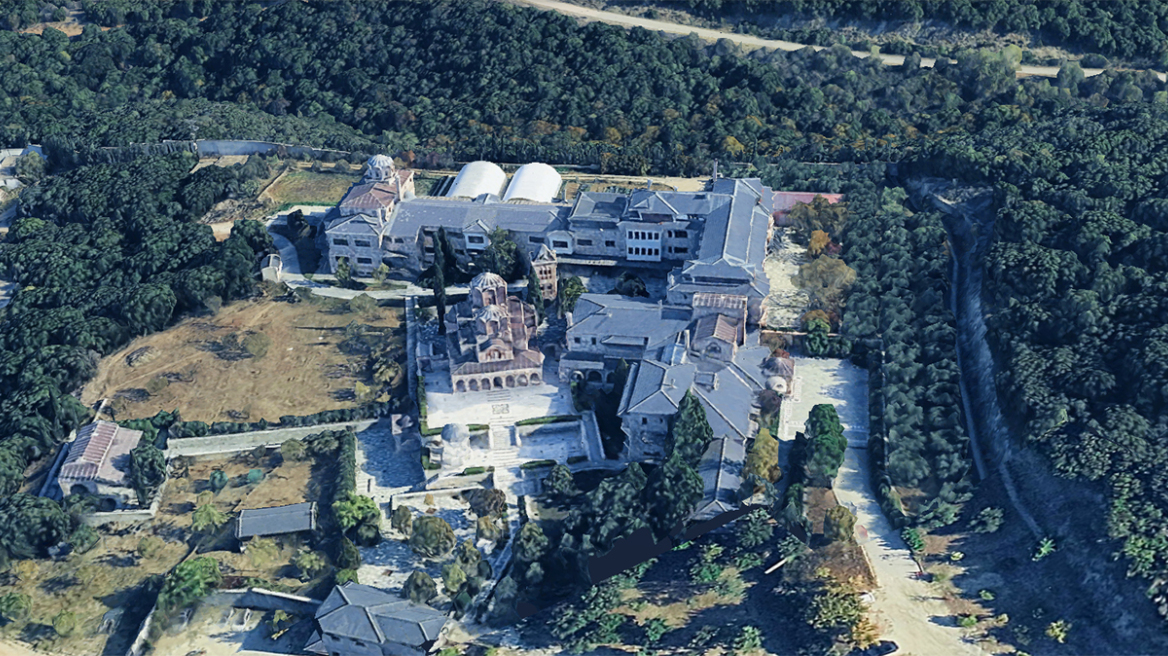 Η «ιερή offshore» της Μονής Εμμαούς με τις βίλες και τα οικόπεδα