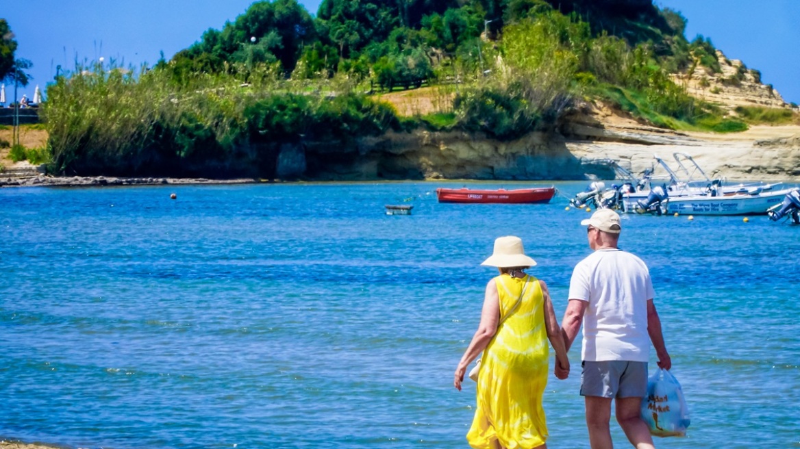 Καιρός: Ξεπέρασε τους 33°C το θερμόμετρο την Τρίτη, οι περιοχές με τις υψηλότερες θερμοκρασίες