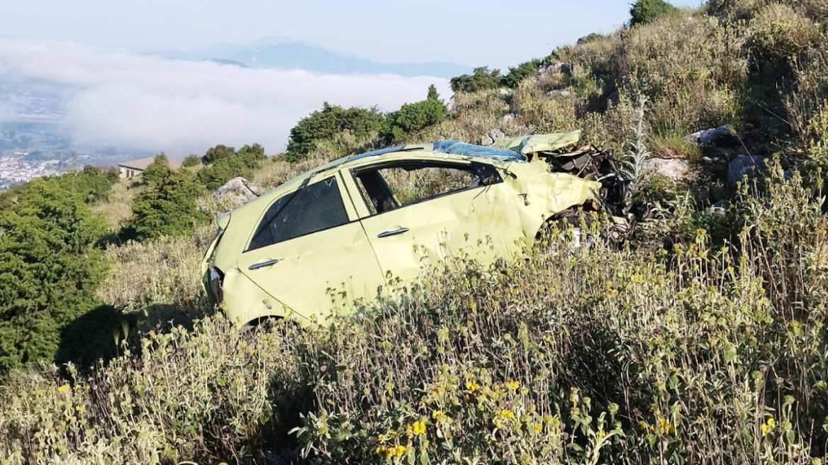 Ιωάννινα: 21χρονος οδηγός έχασε τον έλεγχο και έπεσε σε γκρεμό 