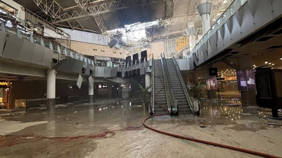 Κλιμάκωση στον Κόλπο: Το Κουβέιτ καθηλώνει τα αεροπλάνα μετά το ιρανικό χτύπημα στο αεροδρόμιο, ο Τραμπ πιέζει την Τεχεράνη να δεσμευτεί για τα πυρηνικά