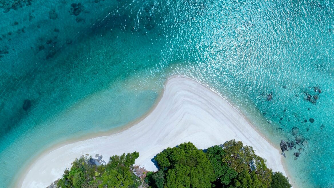 Ψηφιακή αποσύνδεση, road trips, εμπειρίες ευεξίας: Οι συνήθειες των ταξιδιωτών το καλοκαίρι του 2026