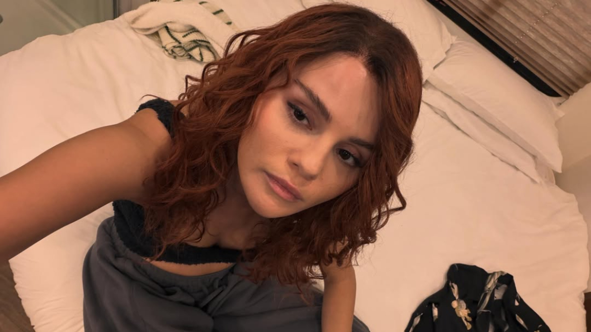Η Σελένα Γκόμεζ εμφανίστηκε με κόκκινα μαλλιά: Τρελά πράγματα συμβαίνουν, έγραψε
