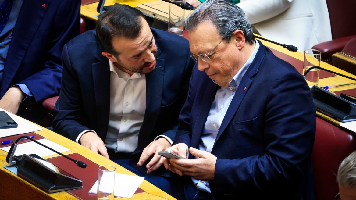 Εκρηκτικό κλίμα στον ΣΥΡΙΖΑ με μήνυμα Παππά προς Φάμελλο: Τα 3 σενάρια και η διάθεση «μεγάλου ξεκαθαρίσματος» στην Κεντρική Επιτροπή
