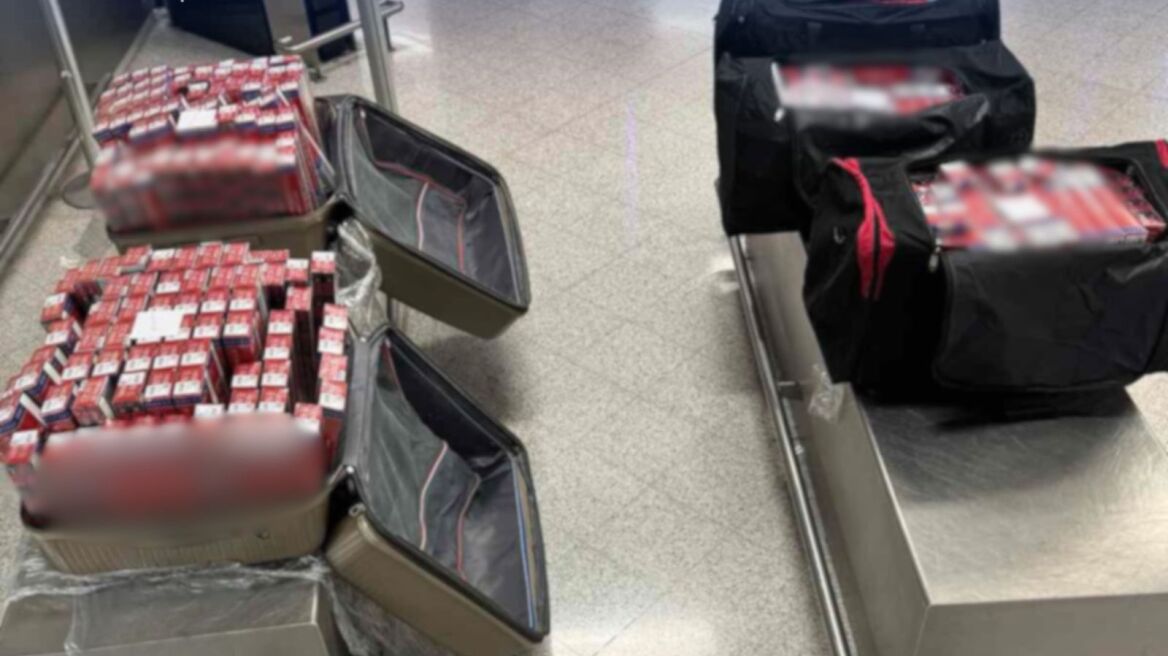 Κατασχέθηκαν 414.900 λαθραία τσιγάρα στο αεροδρόμιο Ελευθέριος Βενιζέλος, έντεκα συλλήψεις