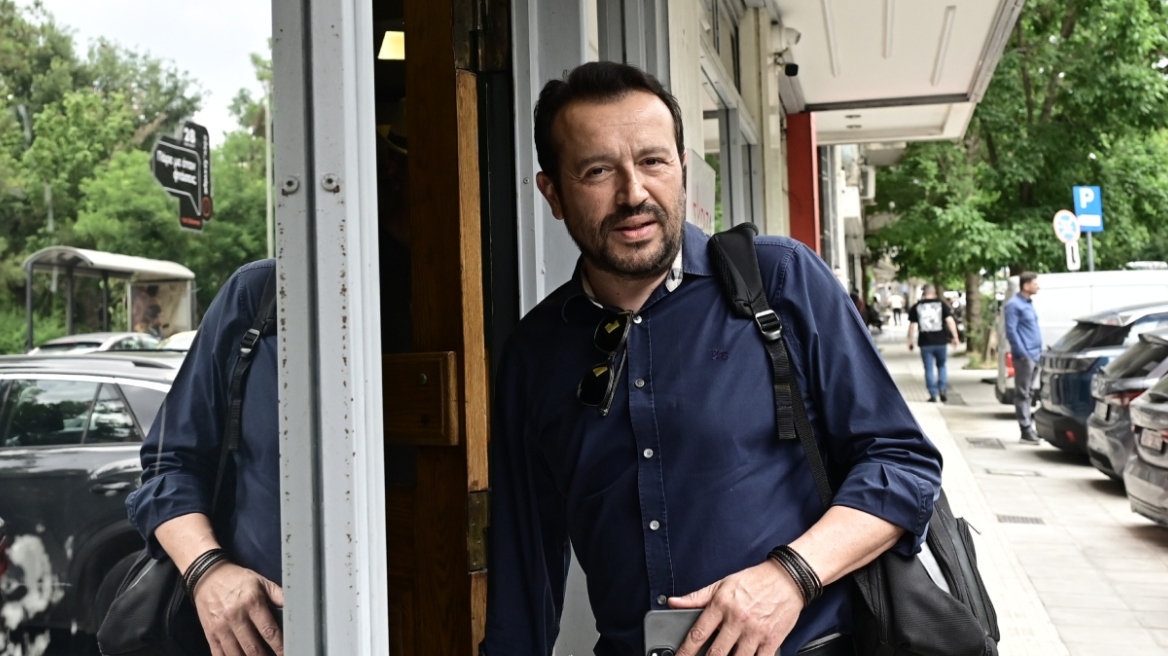 Ο Παππάς ζήτησε από τον Φάμελλο να τηλεφωνήσει στον Τσίπρα: «Η πολιτική πρέπει να γίνεται με δημόσιες τοποθετήσεις», απάντησε ο πρόεδρος του ΣΥΡΙΖΑ