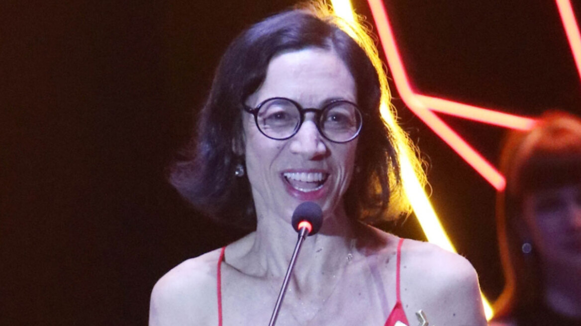 Ελεύθερη η Έλενα Τοπαλίδου, αναβλήθηκε η δίκη στο Αυτόφωρο