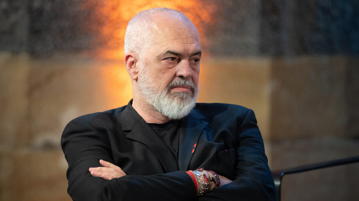 Ο Έντι Ράμα «κόλλησε» στον βιότοπο και κατηγορεί την Ελλάδα ότι τον ζηλεύει
