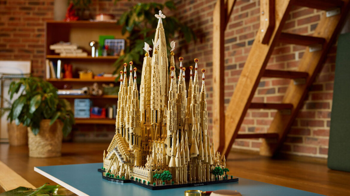 Η Lego δημιούργησε το μεγαλύτερο σετ όλων των εποχών για τη Σαγράδα Φαμίλια
