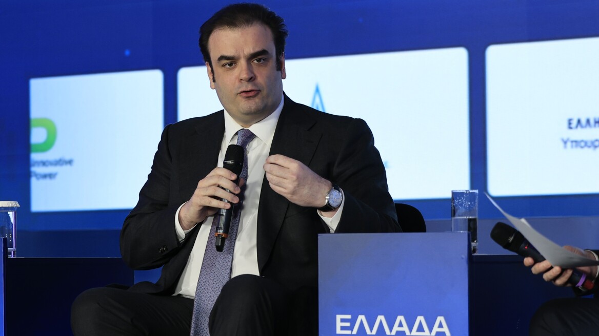 Ακατάσχετα τα επιδόματα που καταβάλλονται από το Υπουργείο Παιδείας σε μαθητές