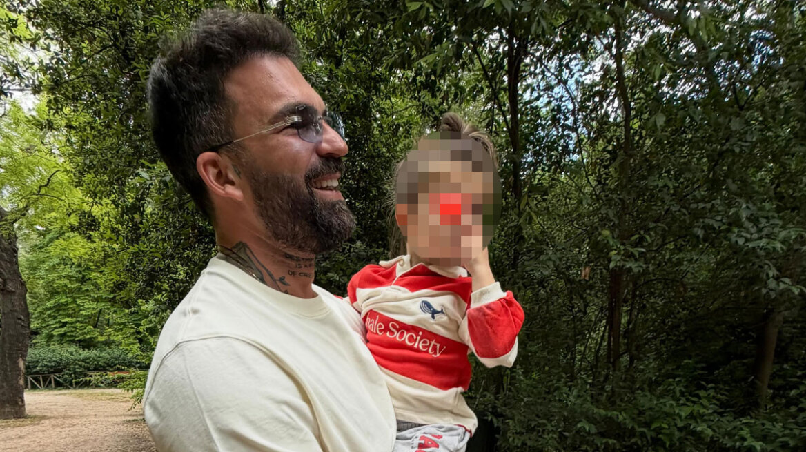 Ο Δημήτρης Αλεξάνδρου φωτογραφίζεται με τον γιο του: Στο τέλος της ημέρας, αυτός είναι όλος μου ο κόσμος, γράφει
