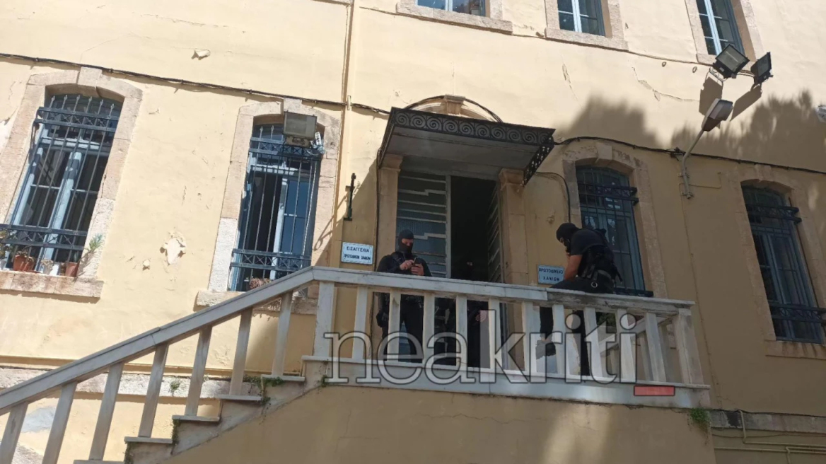 Ελεύθερος ο 56χρονος Γερμανός που φωτογράφιζε στρατιωτικά αεροσκάφη στα Χανιά
