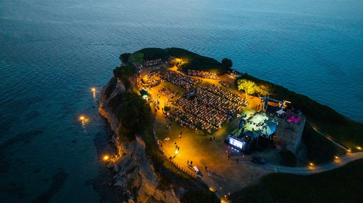 Sani Festival 2026: Έρχεται με Robert Plant και  Βίκυ Λέανδρος