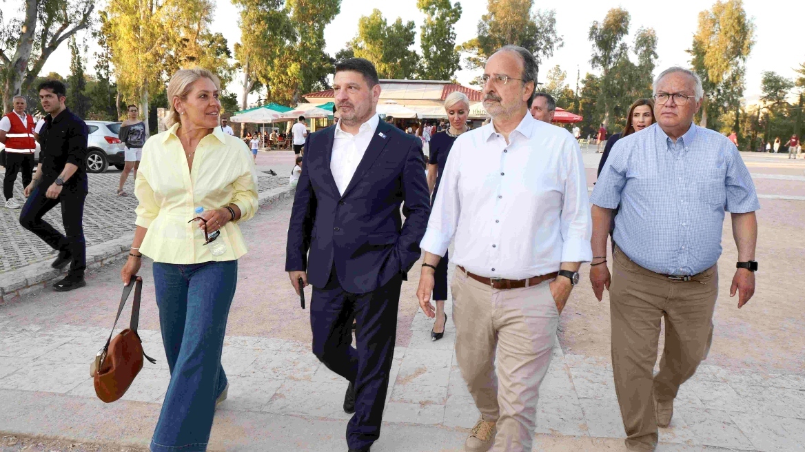 Εγκαινιάστηκαν δύο νέες παιδικές χαρές στη Νέα Σμύρνη - Χαρδαλιάς: Επενδύουμε στις μελλοντικές γενιές της Αττικής