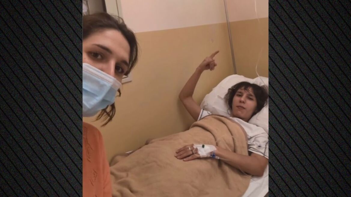 Στο νοσοκομείο η Νίκη Σκιαδαρέση: Τραγούδησε με την αδερφή της «στα επείγοντα» από το κομμάτι τους ΣΕΑ Αταλάντης
