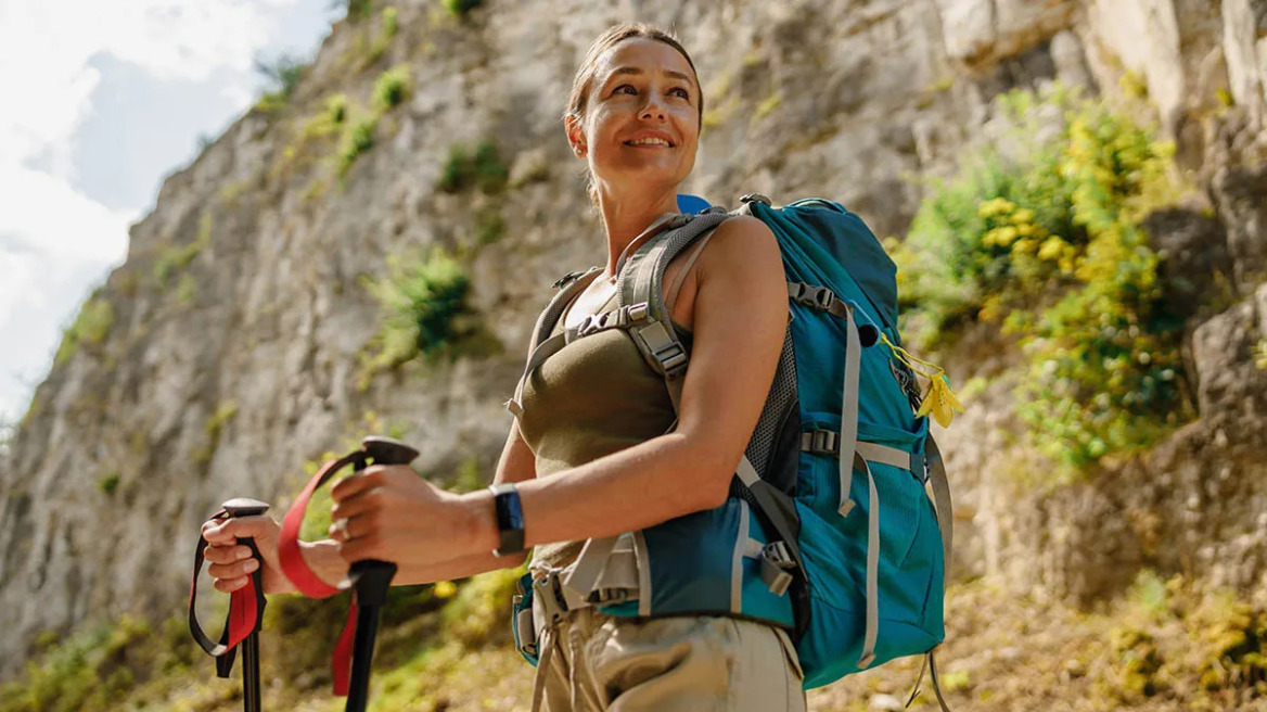 Το περπάτημα που έγινε θεραπεία – Τι είναι το hiking therapy και τι προσφέρει
