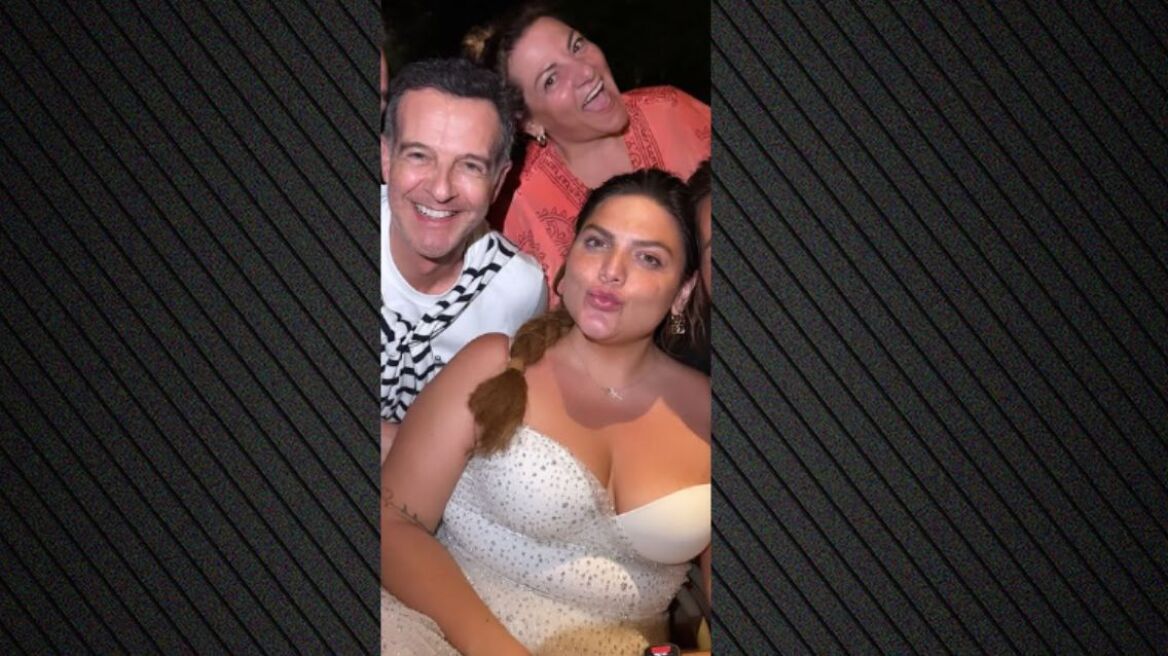 Δανάη Μπάρκα: Ξέφρενο pre-wedding πάρτι λίγο πριν ανέβει τα σκαλιά της εκκλησίας Δανάη Μπάρκα: Οι φωτογραφίες από το πάρτι πριν από τον γάμο της