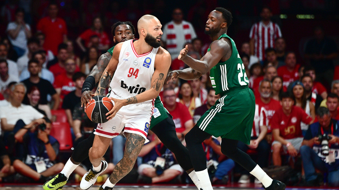 Ολυμπιακός - Παναθηναϊκός 26-17 (Α' περίοδος): Ξεκίνησαν δυνατά οι Πειραιώτες, live ο 5ος τελικός στο ΣΕΦ που κρίνει τον τίτλο 