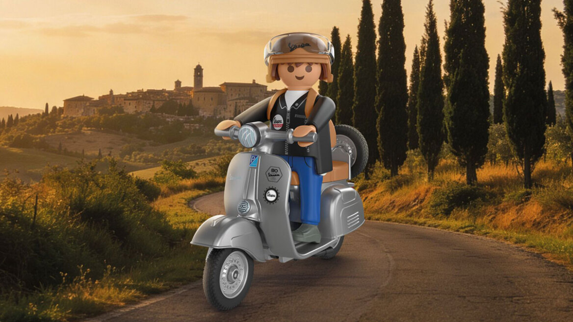 Η PLAYMOBIL γιορτάζει τα 80ά γενέθλια της VESPA