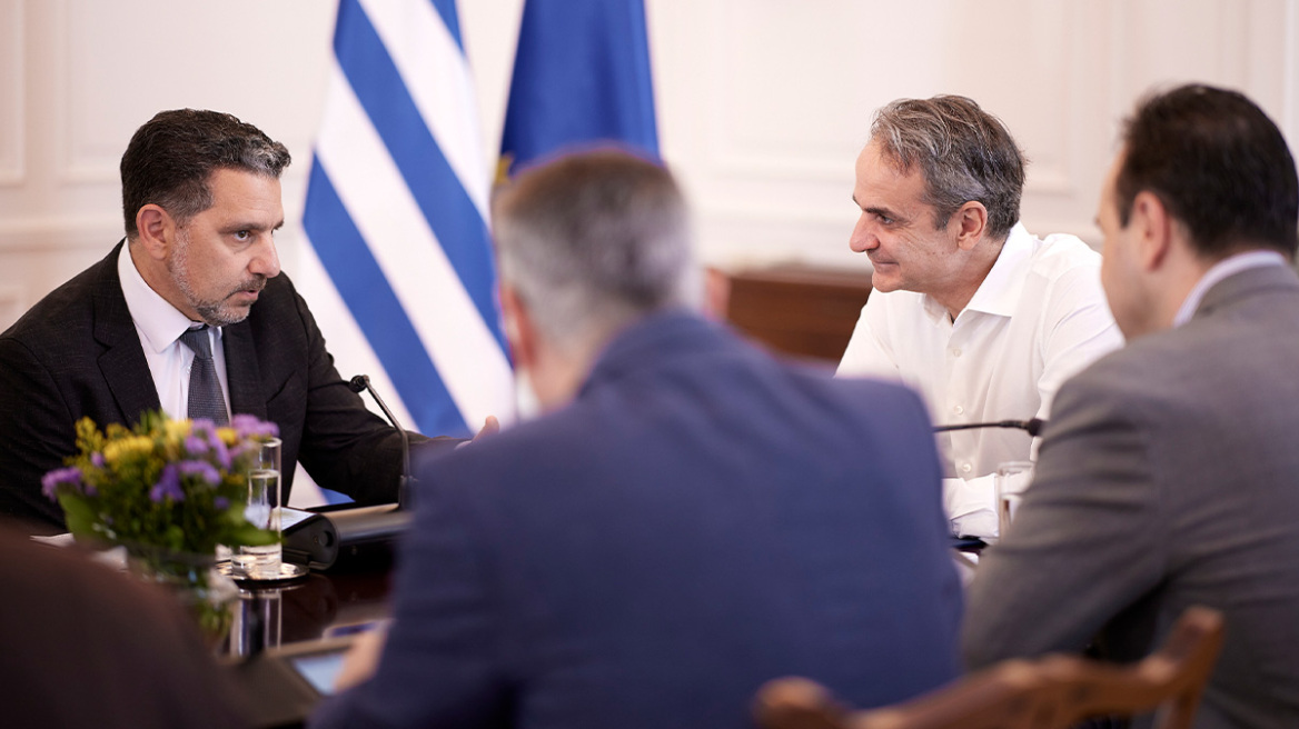 Συνάντηση Μητσοτάκη με τον Panay της Amazon: Οι πλατφόρμες Kindle και Alexa θα υποστηρίζουν την ελληνική γλώσσα, τι συζητήθηκε για επενδύσεις 