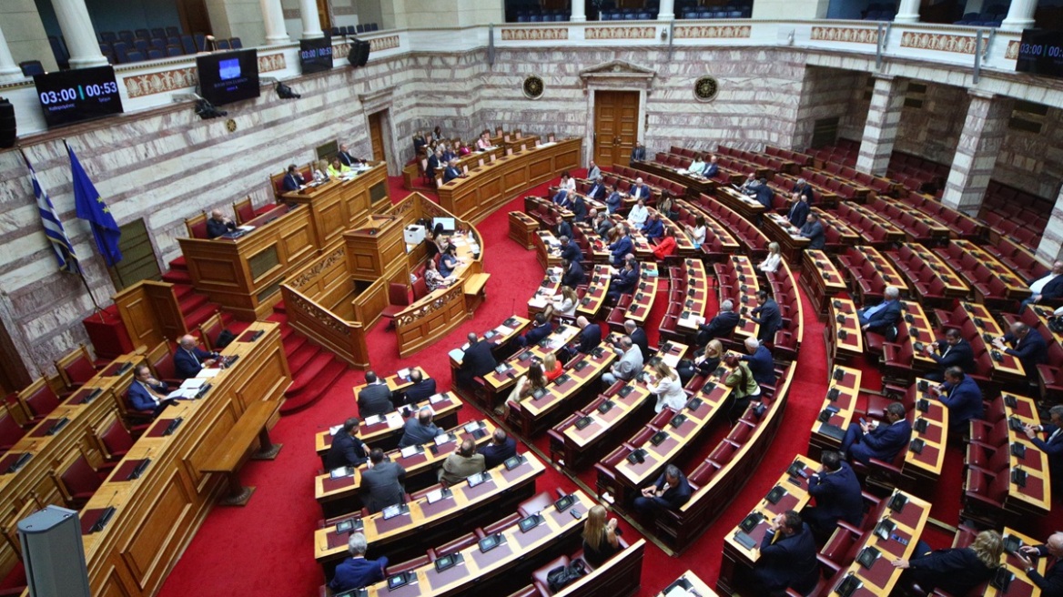 Συνταγματική Αναθεώρηση: Το ΠΑΣΟΚ λέει «ναι»  υπό προϋποθέσεις στο άρθρο 16 για τα μη κρατικά πανεπιστήμια