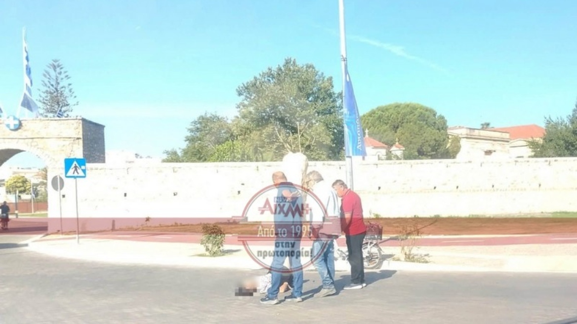Μεσολόγγι: Οδηγός ΙΧ παρέσυρε και εγκατέλειψε ποδηλάτισσα, έκκληση των συγγενών για πληροφορίες