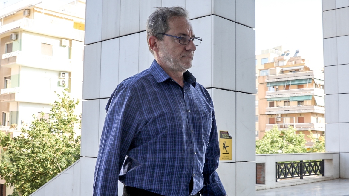 Βίντεο: Στο Εφετείο ο Δημήτρης Λιγνάδης, δικάζεται εκ νέου για τρεις υποθέσεις βιασμών