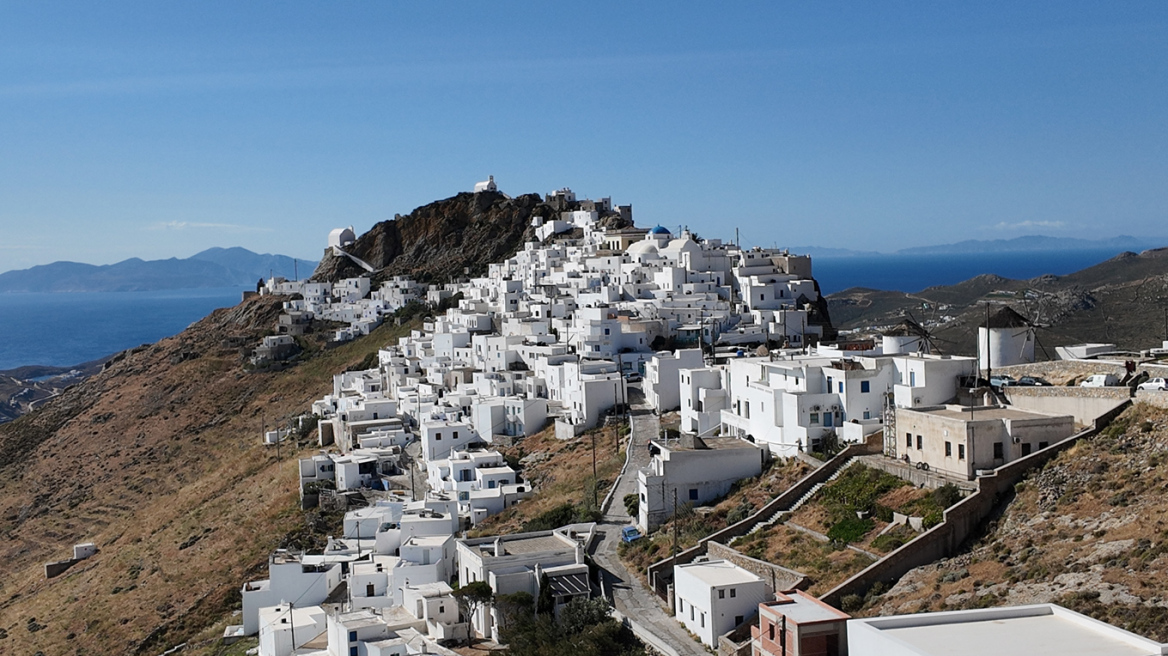 Σέριφος: Η διαφορετική πλευρά των Κυκλάδων σε απόσταση δύο ωρών από τον Πειραιά   
