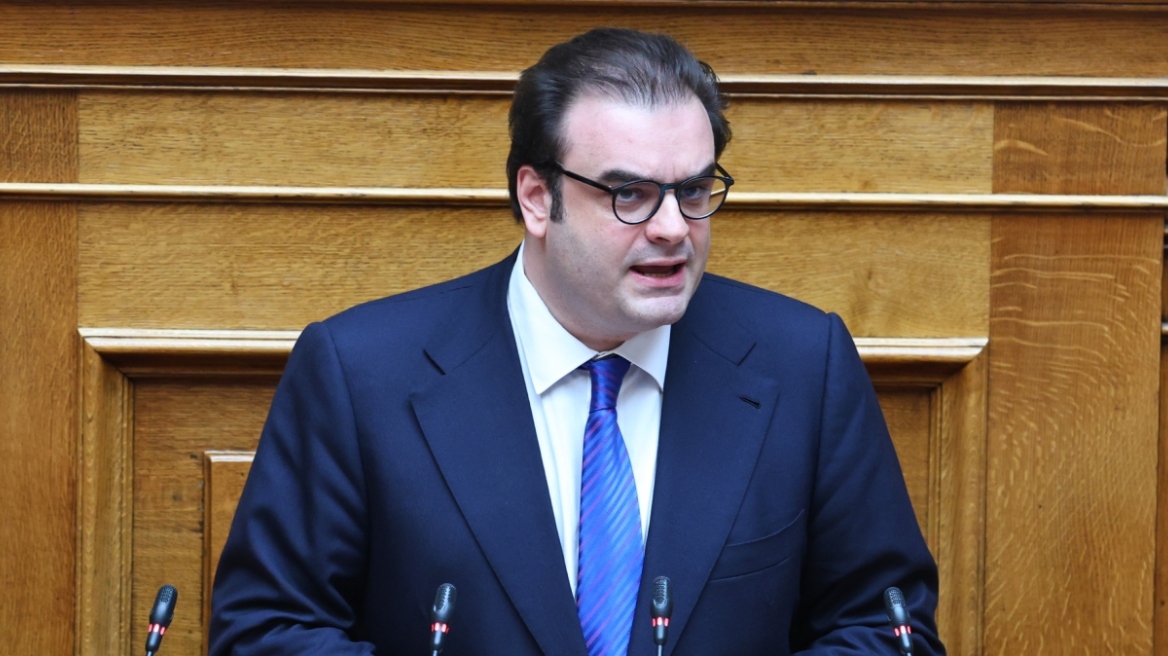 Πιερρακάκης κατά της αντιπολίτευσης για τα κόκκινα δάνεια: Αποκρύψατε ότι το 70% που έχασε τη ρύθμιση δεν είχε πληρώσει ούτε δόση
