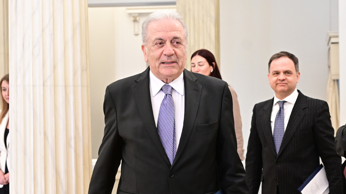 Ο Αβραμόπουλος ζητάει από την Εισαγγελία του Αρείου Πάγου να ακυρωθεί το ευρωπαϊκό ένταλμα σύλληψης